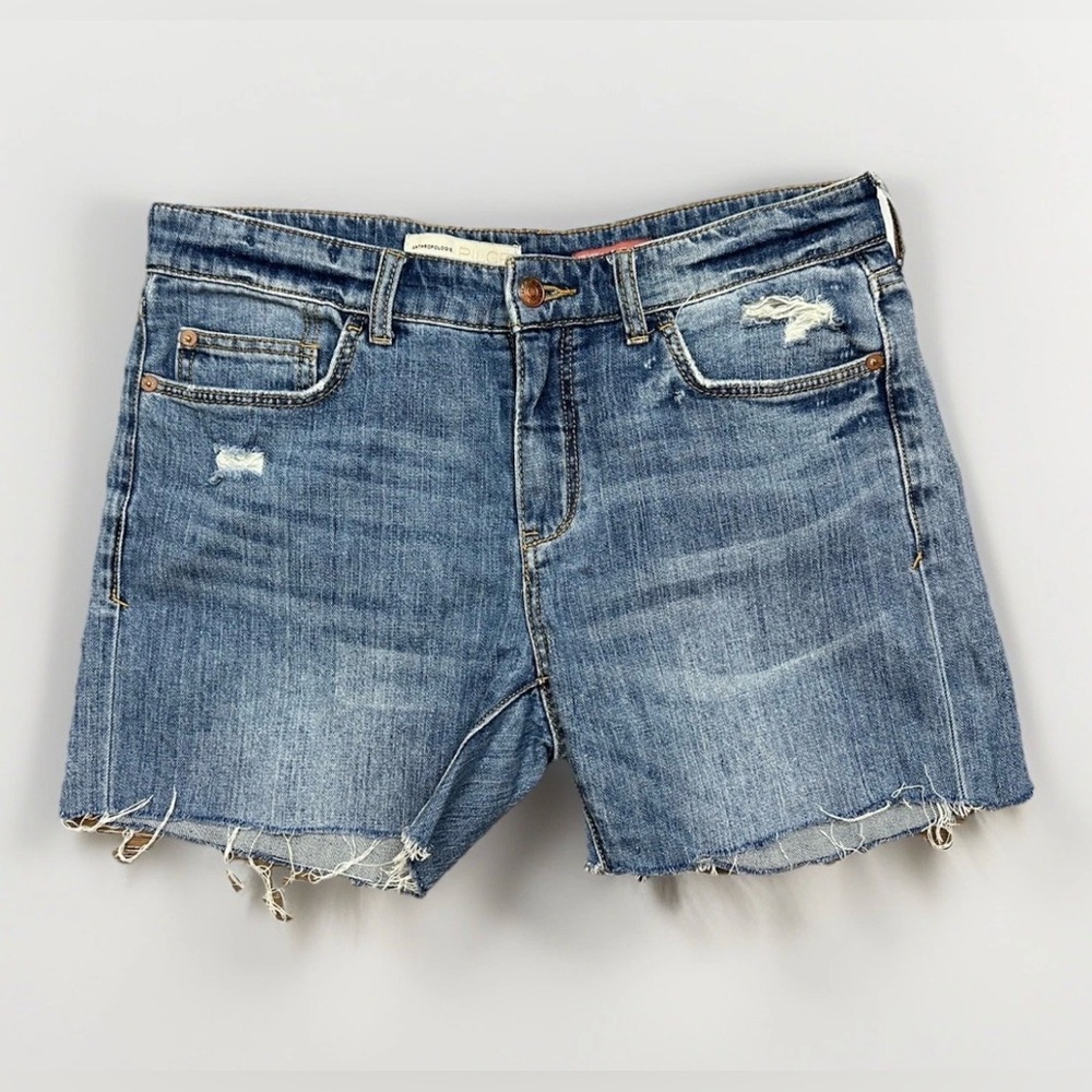👖✨ Anthropologie Pilcro Boyfriend Denim Shorts 29 Raw Hem Distressed MediumWash